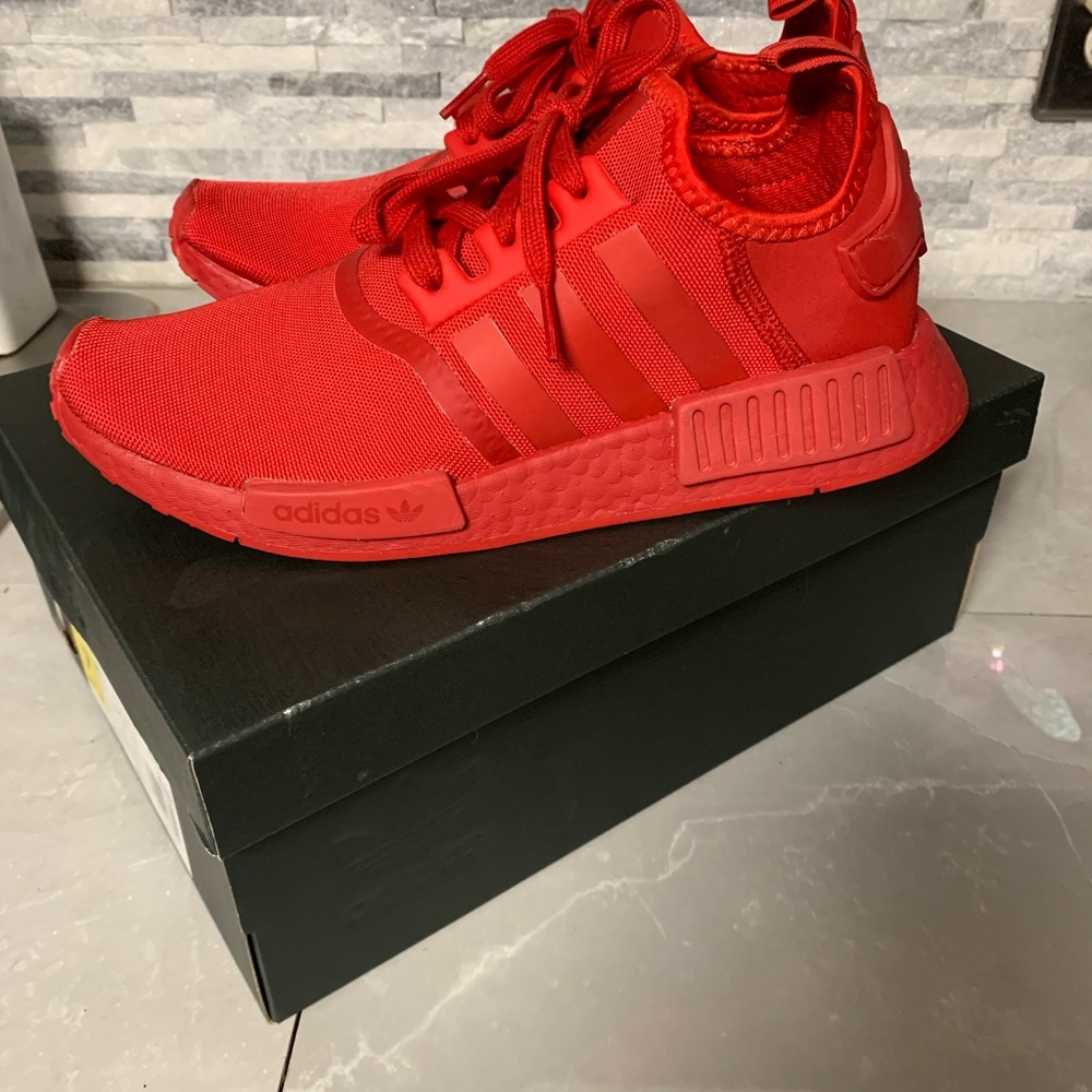 ADIDAS BOOST